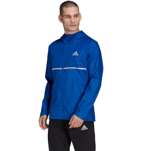 Adidas possui capa de chuva The Run azul real